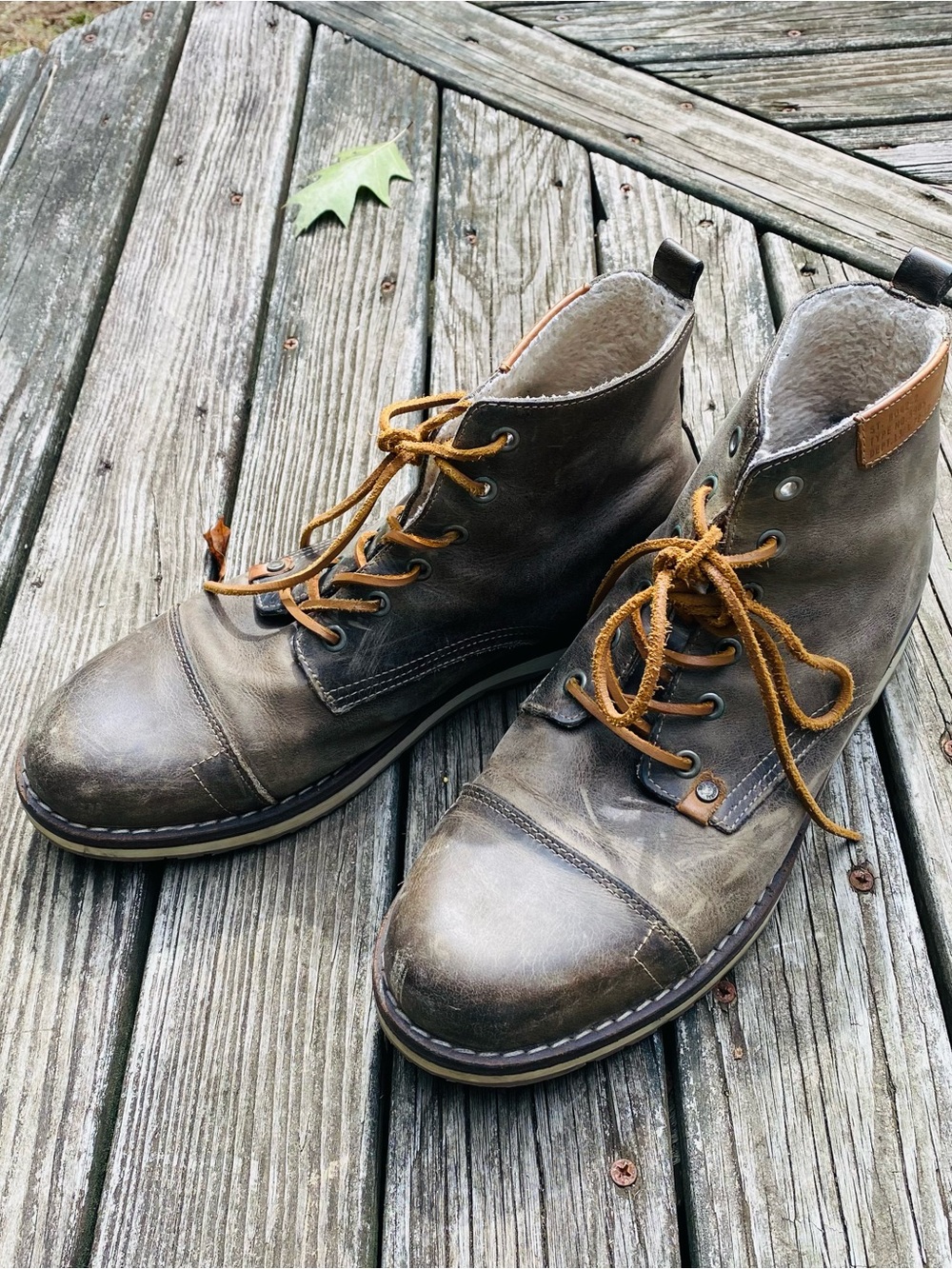 Bull Boxer Gelos Distressed Leather Combat Boot. - US 10